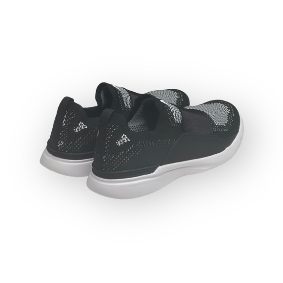 new APL 𖤐 Techloom Bliss Knit Lightweight Running Sneakers 𖤐 Black White 𖤐 6M - Picture 4 of 17
